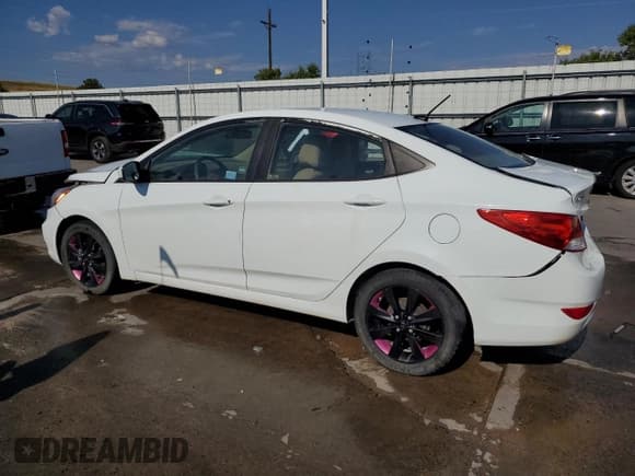 ✅ 2013 Hyundai Accent GLS • VIN: KMHCT4AE0DU444169 • Лот: 70630994. Опубликован ранее на Copart с пробегом 128 644 миль. Бесплатный доступ к архиву аукционных продаж из США и подробный отчёт об истории автомобиля на DreamBid. Изображение 2.