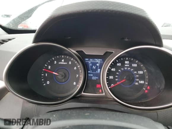 ✅ 2014 Hyundai Veloster • VIN: KMHTC6AD5EU212008 • Lot: 85195024. Wystawiony na Copart z przebiegiem 141 750 mil. Bezpłatny archiwum sprzedaży aukcyjnych z USA i szczegółowy raport historii pojazdu na DreamBid. Zdjęcie 9.