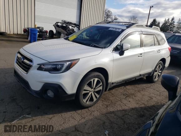 ✅ 2018 Subaru Outback Limited • VIN: 4S4BSANC1J3261774 • Lot: 47079575. Listed on Copart with 91,289 mi. Free auction sales archive from the USA and detailed vehicle history report at DreamBid. Image 1.