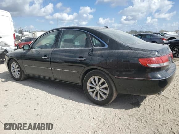 ✅ 2008 Hyundai Azera Limited • VIN: KMHFC46FX8A255292 • Lot: 93522305. Listed on Copart with 241,351 mi. Free auction sales archive from the USA and detailed vehicle history report at DreamBid. Image 2.