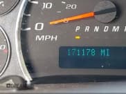 ✅ 2017 Chevrolet Express Cargo • VIN: 1GCWGAFF7H1117779 • Lot: 43076231. Wystawiony na IAAI z przebiegiem 171 178 mil. Bezpłatny archiwum sprzedaży aukcyjnych z USA i szczegółowy raport historii pojazdu na DreamBid. Zdjęcie 7.