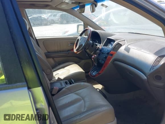 ✅ 2002 Lexus RX 300 • VIN: JTJGF10U320144793 • Lot: 43033571. Wystawiony na IAAI z przebiegiem 202 293 mil. Bezpłatny archiwum sprzedaży aukcyjnych z USA i szczegółowy raport historii pojazdu na DreamBid. Zdjęcie 5.