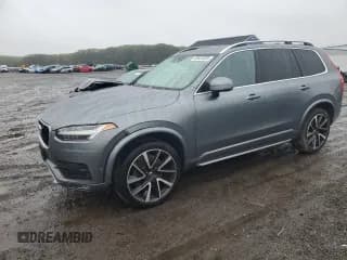 ✅ 2018 Volvo XC90 Momentum • VIN: YV4A22PKXJ1327290 • Лот: 86524205. Опубликован ранее на Copart с пробегом 90 410 миль. Бесплатный доступ к архиву аукционных продаж из США и подробный отчёт об истории автомобиля на DreamBid. Изображение 1.