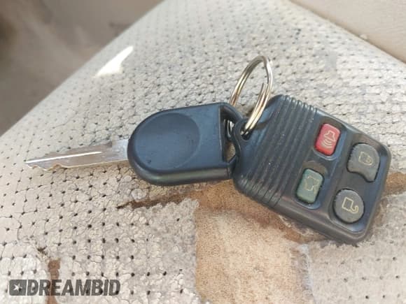 ✅ 2010 Ford Explorer Limited • VIN: 1FMEU7F89AUA15473 • Lot: 43197833. Wystawiony na IAAI z przebiegiem 168 333 mil. Bezpłatny archiwum sprzedaży aukcyjnych z USA i szczegółowy raport historii pojazdu na DreamBid. Zdjęcie 11.