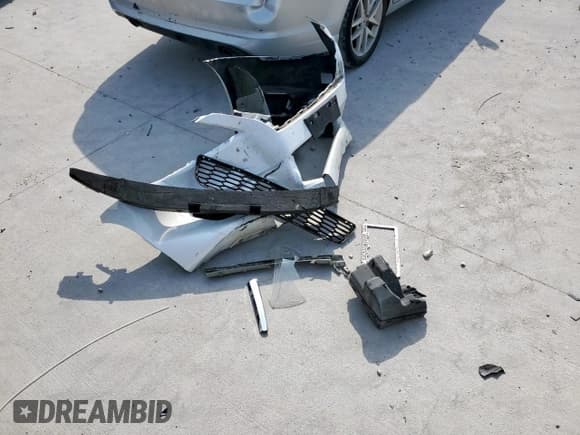 ✅ 2014 Nissan Sentra SL • VIN: 3N1AB7AP5EY309983 • Лот: 81320915. Опубликован ранее на Copart с пробегом Не указан. Бесплатный доступ к архиву аукционных продаж из США и подробный отчёт об истории автомобиля на DreamBid. Изображение 12.