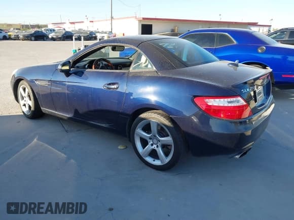 ✅ 2012 Mercedes-Benz SLK 250 • VIN: WDDPK4HAXCF036279 • Lot: 41851520. Listed on IAAI with 124,366 mi. Free auction sales archive from the USA and detailed vehicle history report at DreamBid. Image 3.