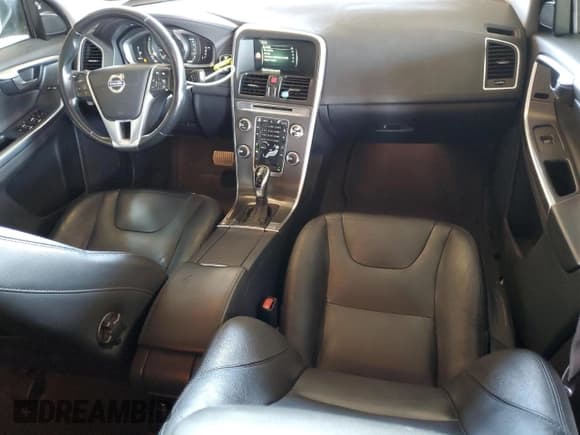 ✅ 2015 Volvo XC60 T6 • VIN: YV4902RKXF2632019 • Lot: 68702725. Wystawiony na Copart z przebiegiem 131 567 mil. Bezpłatny archiwum sprzedaży aukcyjnych z USA i szczegółowy raport historii pojazdu na DreamBid. Zdjęcie 8.