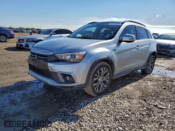 ✅ 2018 Mitsubishi Outlander SEL • VIN: JA4AP4AW2JZ000826 • Lot: 95277245. Listed on Copart with 174,357 mi. Free auction sales archive from the USA and detailed vehicle history report at DreamBid. Image 1.
