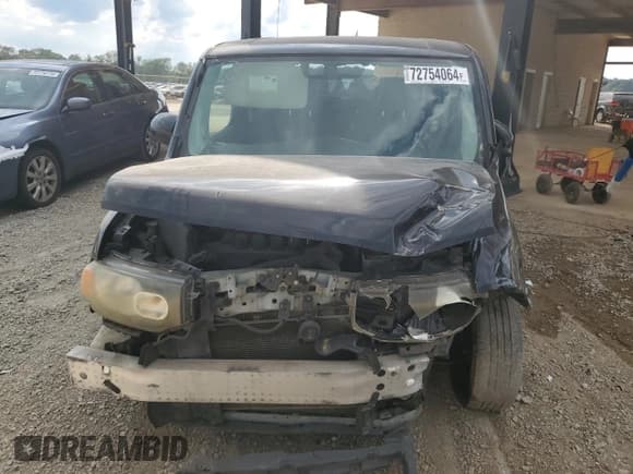 ✅ 2010 Nissan Cube S • VIN: JN8AZ2KRXAT152941 • Lot: 72754064. Wystawiony na Copart z przebiegiem 190 590 mil. Bezpłatny archiwum sprzedaży aukcyjnych z USA i szczegółowy raport historii pojazdu na DreamBid. Zdjęcie 5.