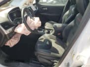 ✅ 2016 Jeep Cherokee Trailhawk • VIN: 1C4PJMBB4GW311259 • Lot: 64332725. Wystawiony na Copart z przebiegiem 133 644 mil. Bezpłatny archiwum sprzedaży aukcyjnych z USA i szczegółowy raport historii pojazdu na DreamBid. Zdjęcie 7.