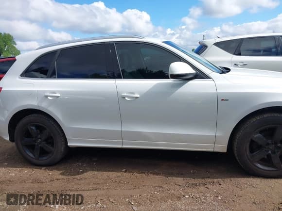 ✅ 2012 Audi Q5 Prestige • VIN: WA1WKAFP3CA079610 • Лот: 42212659. Опубликован ранее на IAAI с пробегом 125 842 миль. Бесплатный доступ к архиву аукционных продаж из США и подробный отчёт об истории автомобиля на DreamBid. Изображение 13.