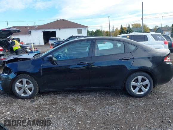 ✅ 2016 Dodge Dart SXT • VIN: 1C3CDFBB3GD564137 • Lot: 43613761. Listed on IAAI with 82,102 mi. Free auction sales archive from the USA and detailed vehicle history report at DreamBid. Image 14.