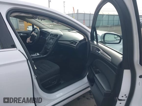 ✅ 2017 Ford Fusion Hybrid SE • VIN: 3FA6P0LU6HR355406 • Lot: 43581175. Listed on IAAI with 112,942 mi. Free auction sales archive from the USA and detailed vehicle history report at DreamBid. Image 5.