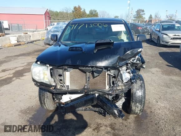 ✅ 2011 Toyota Tacoma • VIN: 5TFTX4CN9BX003478 • Lot: 41715006. Listed on IAAI with 163,238 mi. Free auction sales archive from the USA and detailed vehicle history report at DreamBid. Image 12.