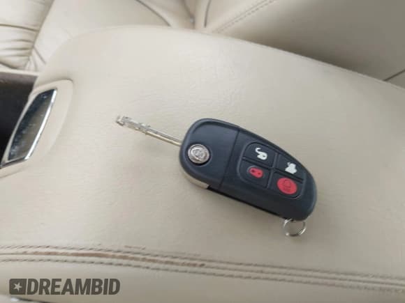 ✅ 2007 Jaguar XJ Series XJ8 • VIN: SAJWA71B07SH12611 • Lot: 43352012. Wystawiony na IAAI z przebiegiem 253 614 mil. Bezpłatny archiwum sprzedaży aukcyjnych z USA i szczegółowy raport historii pojazdu na DreamBid. Zdjęcie 11.