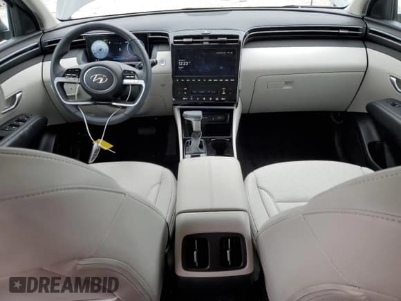 ✅ 2024 Hyundai Tucson SEL • VIN: 5NMJFCDE1RH402178 • Lot: 67582924. Wystawiony na Copart z przebiegiem 1 203 mil. Bezpłatny archiwum sprzedaży aukcyjnych z USA i szczegółowy raport historii pojazdu na DreamBid. Zdjęcie 8.