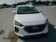 2020 Hyundai Ioniq SEL с VIN KMHC85LC7LU190736, выставлен на аукционе Copart как лот 70916244 с пробегом 80 132 миль миль и Списание • Salvage title. История ставок и продаж доступна на DreamBid. Изображение 10.