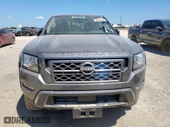 ✅ 2024 Nissan Frontier SV • VIN: 1N6ED1EK9RN630381 • Lot: 65854235. Wystawiony na Copart z przebiegiem 27 219 mil. Bezpłatny archiwum sprzedaży aukcyjnych z USA i szczegółowy raport historii pojazdu na DreamBid. Zdjęcie 5.