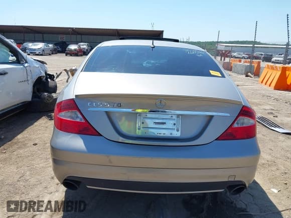 ✅ 2006 Mercedes-Benz CLS 500 • VIN: WDDDJ75X06A037541 • Лот: 42252829. Опубликован ранее на IAAI с пробегом 151 295 миль. Бесплатный доступ к архиву аукционных продаж из США и подробный отчёт об истории автомобиля на DreamBid. Изображение 17.