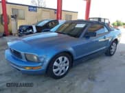 ✅ 2007 Ford Mustang Deluxe • VIN: 1ZVFT84NX75297925 • Lot: 43607791. Listed on IAAI with 110,074 mi. Free auction sales archive from the USA and detailed vehicle history report at DreamBid. Image 2.