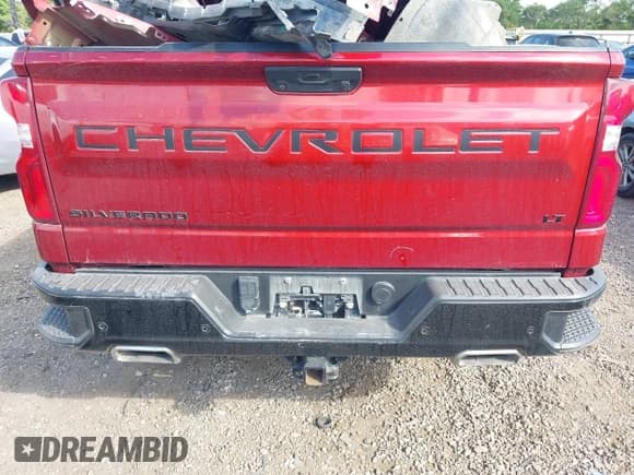 ✅ 2022 Chevrolet Silverado 1500 LT Trail Boss • VIN: 3GCUDFED5NG572592 • Lot: 42045916. Wystawiony na IAAI z przebiegiem 120 559 mil. Bezpłatny archiwum sprzedaży aukcyjnych z USA i szczegółowy raport historii pojazdu na DreamBid. Zdjęcie 17.
