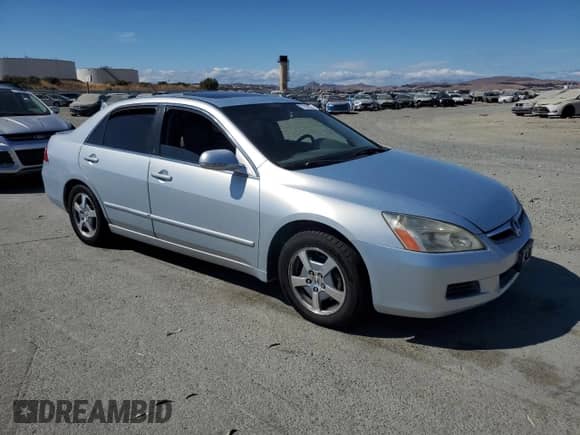 2007 Honda Accord with VIN JHMCN36527C001628, listed as a Copart auction lot 71747535 with 167,265 mi miles and Salvage title. Bid and sale history available at DreamBid. Image 4.