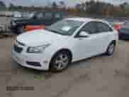 2014 Chevrolet Cruze 1LT z VIN 1G1PC5SB2E7401106, wystawiony jako IAAI lot #43573350 z przebiegiem 108 498 mil mil oraz . Historia ofert i sprzedaży dostępna na DreamBid. Obrazek 2.
