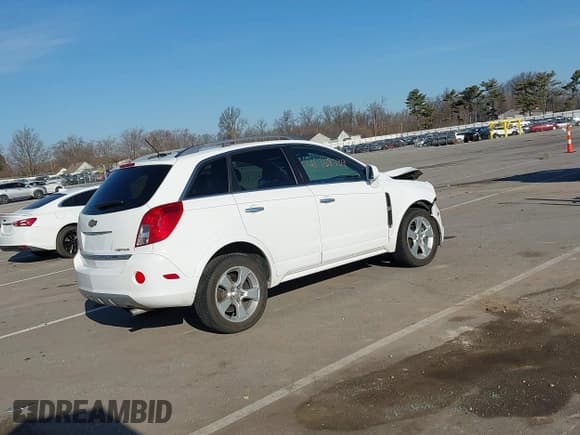 ✅ 2014 Chevrolet Captiva Sport LT • VIN: 3GNAL3EK9ES661539 • Lot: 41768739. Wystawiony na IAAI z przebiegiem 100 742 mil. Bezpłatny archiwum sprzedaży aukcyjnych z USA i szczegółowy raport historii pojazdu na DreamBid. Zdjęcie 4.