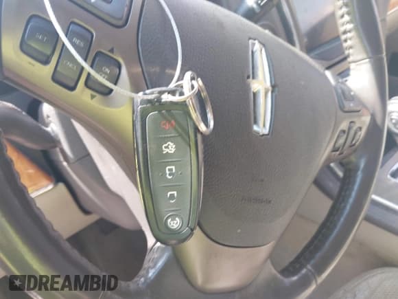 ✅ 2011 Lincoln MKX • VIN: 2LMDJ6JK5BBJ21125 • Lot: 43173633. Wystawiony na IAAI z przebiegiem 177 386 mil. Bezpłatny archiwum sprzedaży aukcyjnych z USA i szczegółowy raport historii pojazdu na DreamBid. Zdjęcie 11.