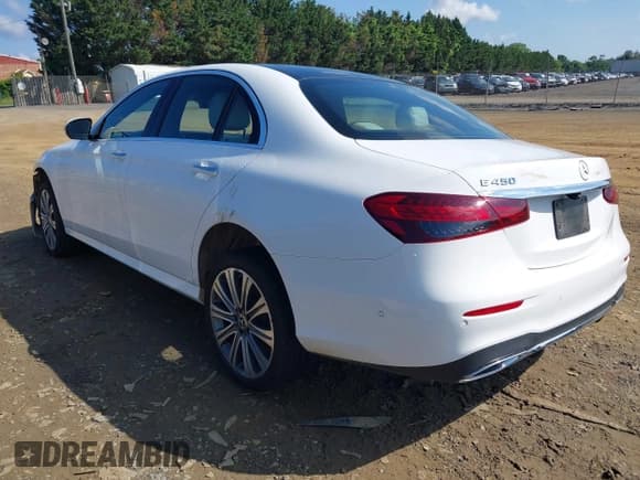 ✅ 2021 Mercedes-Benz E 450 • VIN: W1KZF5KB2MA999616 • Lot: 42347664. Wystawiony na IAAI z przebiegiem 26 664 mil. Bezpłatny archiwum sprzedaży aukcyjnych z USA i szczegółowy raport historii pojazdu na DreamBid. Zdjęcie 3.