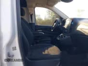 ✅ 2017 Mercedes-Benz Metris Cargo • VIN: WD3PG2EAXH3227627 • Lot: 43054948. Wystawiony na IAAI z przebiegiem 245 938 mil. Bezpłatny archiwum sprzedaży aukcyjnych z USA i szczegółowy raport historii pojazdu na DreamBid. Zdjęcie 5.