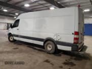 ✅ 2011 Mercedes-Benz Sprinter Cargo • VIN: WD3PE8CB4B5609636 • Lot: 83852905. Wystawiony na Copart z przebiegiem 409 375 mil. Bezpłatny archiwum sprzedaży aukcyjnych z USA i szczegółowy raport historii pojazdu na DreamBid. Zdjęcie 2.