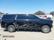 ✅ 2021 Chevrolet Suburban LT • VIN: 1GNSKCKD9MR263360 • Lot: 42205517. Wystawiony na IAAI z przebiegiem 127 733 mil. Bezpłatny archiwum sprzedaży aukcyjnych z USA i szczegółowy raport historii pojazdu na DreamBid. Zdjęcie 14.