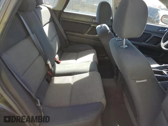 ✅ 2005 Subaru Legacy • VIN: 4S3BP616257304861 • Лот: 81989705. Опубликован ранее на Copart с пробегом 226 319 миль. Бесплатный доступ к архиву аукционных продаж из США и подробный отчёт об истории автомобиля на DreamBid. Изображение 11.