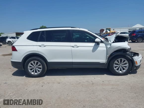 ✅ 2019 Volkswagen Tiguan S • VIN: 3VV1B7AX4KM127953 • Lot: 42775849. Listed on IAAI with 136,640 mi. Free auction sales archive from the USA and detailed vehicle history report at DreamBid. Image 13.
