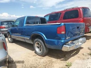 ✅ 2000 Chevrolet S-10 LS • VIN: 1GCCS1941Y8173669 • Лот: 55470125. Опубликован ранее на Copart с пробегом 171 513 миль. Бесплатный доступ к архиву аукционных продаж из США и подробный отчёт об истории автомобиля на DreamBid. Изображение 2.