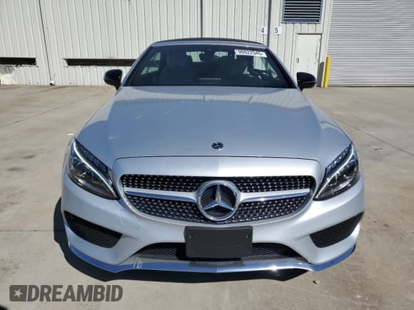 ✅ 2018 Mercedes-Benz C 300 • VIN: WDDWK4JB0JF676075 • Lot: 90022545. Wystawiony na Copart z przebiegiem 16 830 mil. Bezpłatny archiwum sprzedaży aukcyjnych z USA i szczegółowy raport historii pojazdu na DreamBid. Zdjęcie 5.