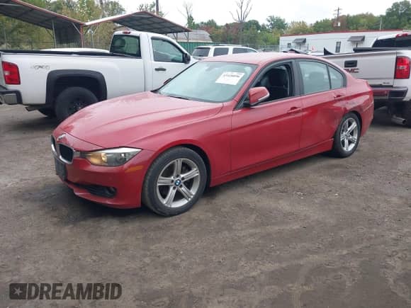 2014 BMW 3 Series 328i с VIN WBA3A5C56EF605379, выставлен на аукционе IAAI как лот 43428896 с пробегом 122 604 миль миль и . История ставок и продаж доступна на DreamBid. Изображение 17.
