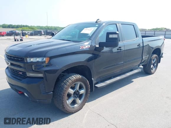 ✅ 2022 Chevrolet Silverado 1500 LT Trail Boss • VIN: 3GCPYFEL4NG101803 • Lot: 42271645. Wystawiony na IAAI z przebiegiem 37 736 mil. Bezpłatny archiwum sprzedaży aukcyjnych z USA i szczegółowy raport historii pojazdu na DreamBid. Zdjęcie 2.
