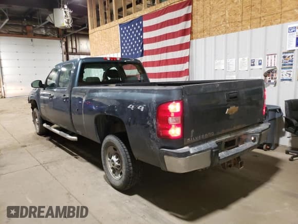 ✅ 2011 Chevrolet Silverado 2500HD Work Truck • VIN: 1GC1KVCG3BF216915 • Lot: 84241225. Wystawiony na Copart z przebiegiem 160 744 mil. Bezpłatny archiwum sprzedaży aukcyjnych z USA i szczegółowy raport historii pojazdu na DreamBid. Zdjęcie 2.