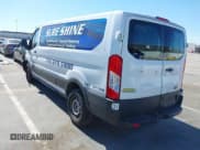 ✅ 2019 Ford Transit • VIN: 1FTYR2YM2KKA85216 • Lot: 42207747. Wystawiony na IAAI z przebiegiem 106 304 mil. Bezpłatny archiwum sprzedaży aukcyjnych z USA i szczegółowy raport historii pojazdu na DreamBid. Zdjęcie 3.