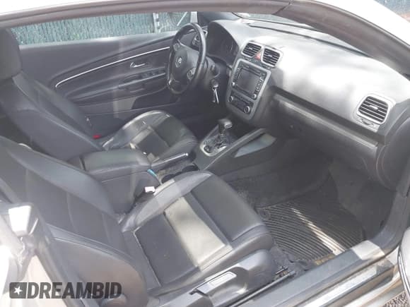 ✅ 2010 Volkswagen Eos Komfort • VIN: WVWBA7AH9AV015748 • Lot: 42786578. Listed on IAAI with 130,099 mi. Free auction sales archive from the USA and detailed vehicle history report at DreamBid. Image 5.