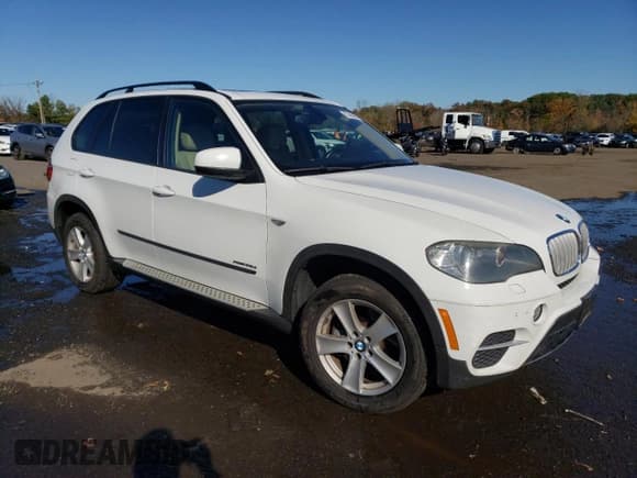 ✅ 2011 BMW X5 35d • VIN: 5UXZW0C5XBL371082 • Lot: 87466965. Listed on Copart with 178,999 mi. Free auction sales archive from the USA and detailed vehicle history report at DreamBid. Image 4.