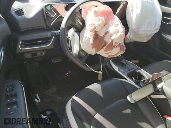 ✅ 2025 Kia K4 GT-Line Turbo • VIN: 3KPFW4DC9SE162482 • Lot: 81928815. Listed on Copart with 6,825 mi. Free auction sales archive from the USA and detailed vehicle history report at DreamBid. Image 8.