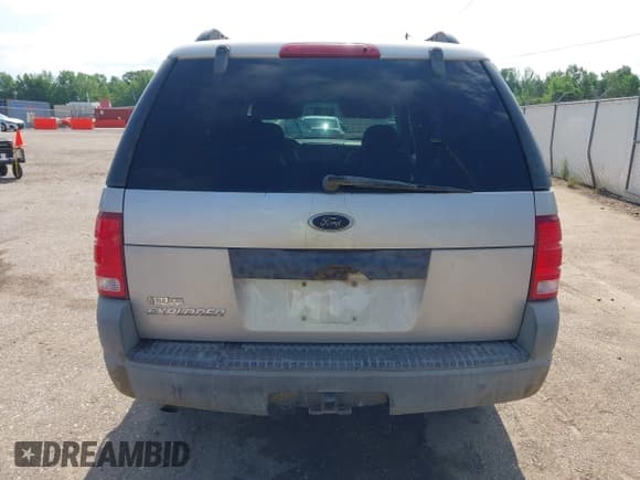 ✅ 2003 Ford Explorer XLS • VIN: 1FMZU62K83UB62366 • Lot: 42177950. Listed on IAAI with 288,243 mi. Free auction sales archive from the USA and detailed vehicle history report at DreamBid. Image 6.