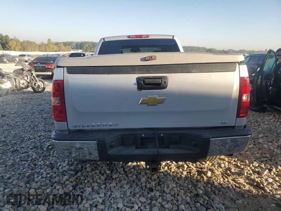 ✅ 2013 Chevrolet Silverado 1500 LT • VIN: 1GCRKSE73DZ208409 • Lot: 84550975. Listed on Copart with 183,841 mi. Free auction sales archive from the USA and detailed vehicle history report at DreamBid. Image 6.