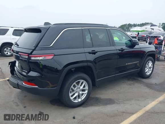 2025 Jeep Grand Cherokee Altitude X with VIN 1C4RJGAG6SC266049, listed as a IAAI auction lot 42430965 with 2,197 mi miles and . Bid and sale history available at DreamBid. Image 4.