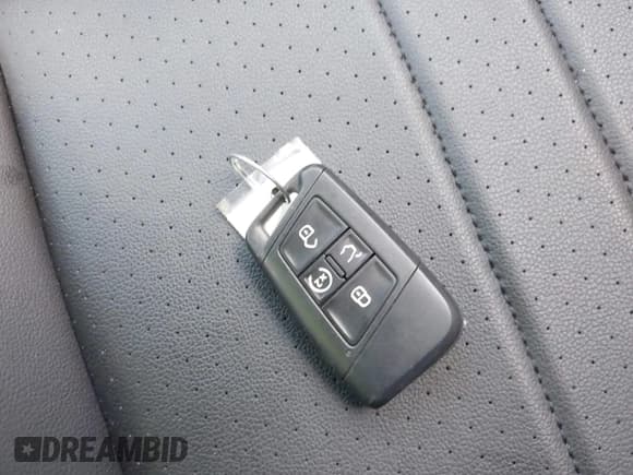 ✅ 2023 Volkswagen Tiguan SE R-Line Black • VIN: 3VVCB7AX2PM107104 • Lot: 42313212. Listed on IAAI with 27,500 mi. Free auction sales archive from the USA and detailed vehicle history report at DreamBid. Image 11.