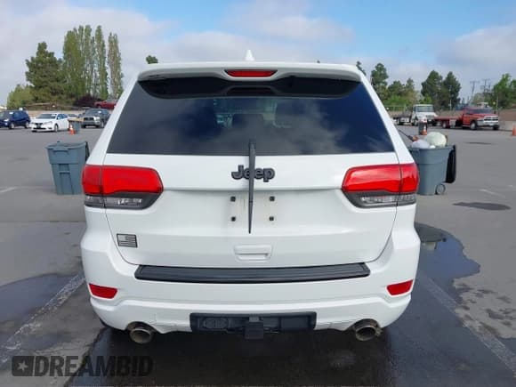 ✅ 2015 Jeep Grand Cherokee Laredo • VIN: 1C4RJEAGXFC668957 • Lot: 42071646. Wystawiony na IAAI z przebiegiem 129 508 mil. Bezpłatny archiwum sprzedaży aukcyjnych z USA i szczegółowy raport historii pojazdu na DreamBid. Zdjęcie 16.