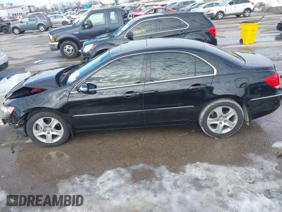 ✅ 2008 Acura RL Technology • VIN: JH4KB16608C001517 • Lot: 41305313. Wystawiony na IAAI z przebiegiem 220 509 mil. Bezpłatny archiwum sprzedaży aukcyjnych z USA i szczegółowy raport historii pojazdu na DreamBid. Zdjęcie 14.